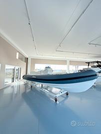 Blue 2026 · Barca in vendita - Sea Level Traders